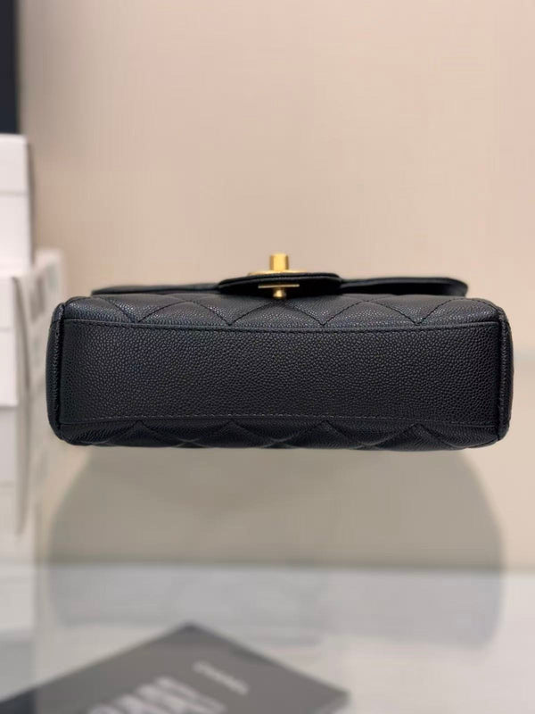 CC 25P Flap Bag 22cm Black Cowhide Gold Hardware