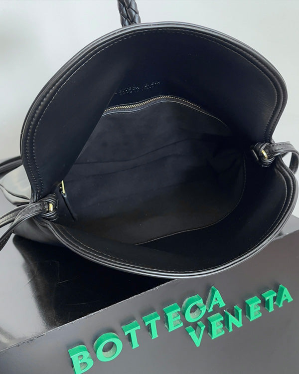 BV Liberta Crossbody Bag Buckle 30cm Black Cowhide