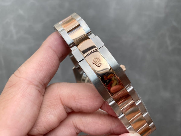 SKY-DWELLER TWO-TONE 42MM ROSE GOLD BEZEL BLUE DIAL