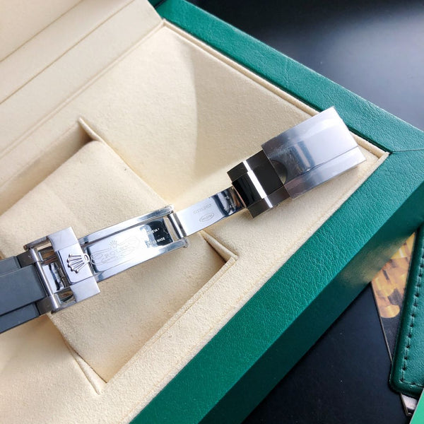 YACHT-MASTE BLACK BEZEL WHITE DIAL