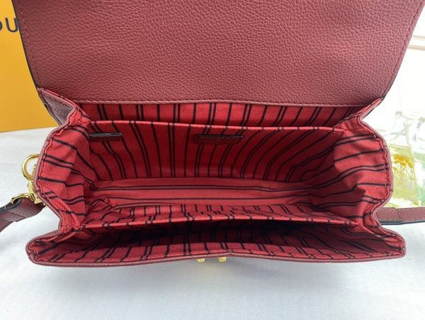 LV POCHETTE METIS 25CM ROSSO SCURO