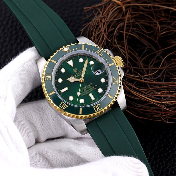 SUBMARINER DATE 40 GOLD CASE RUBBER STRAP