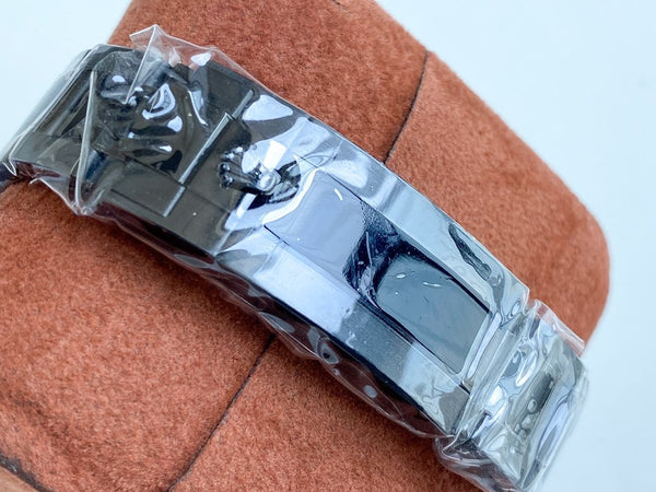 GMT-MASTER II CUSTOM BLACK CASE GREEN BLACK BEZEL