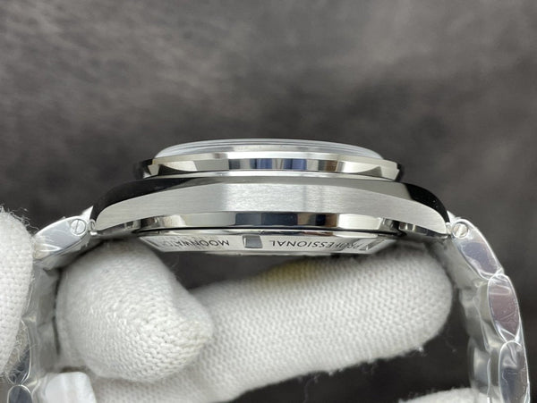 SPEEDMASTER MOONWATCH ULTRAMAN ORANGE HAND