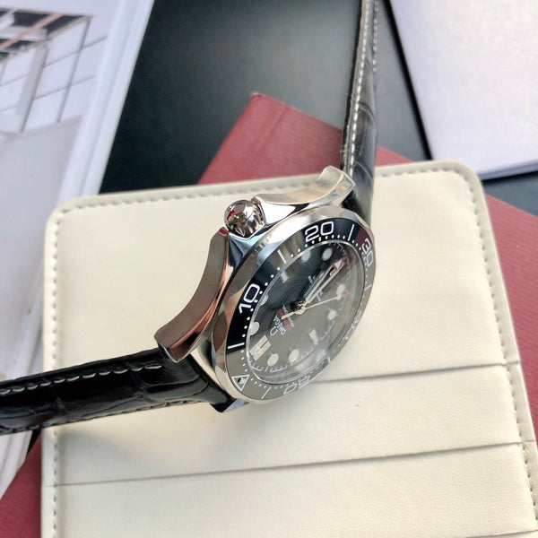 SEAMASTER DIVER 300M CO-AXIAL 42MM 007 BLACK LEATHER