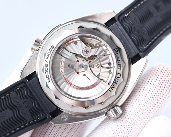 SEMASTER PLANET OCEAN 600M BLACK CERAMIC TEXTILE