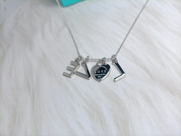 LOVE TEXT PEDANT NECKLACE