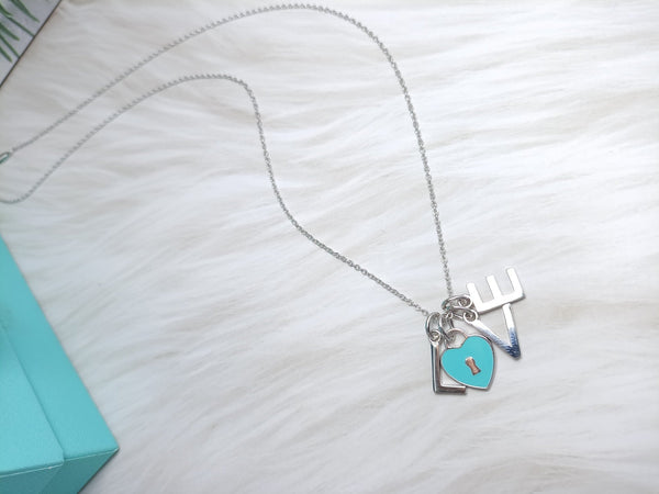 LOVE TEXT PEDANT NECKLACE