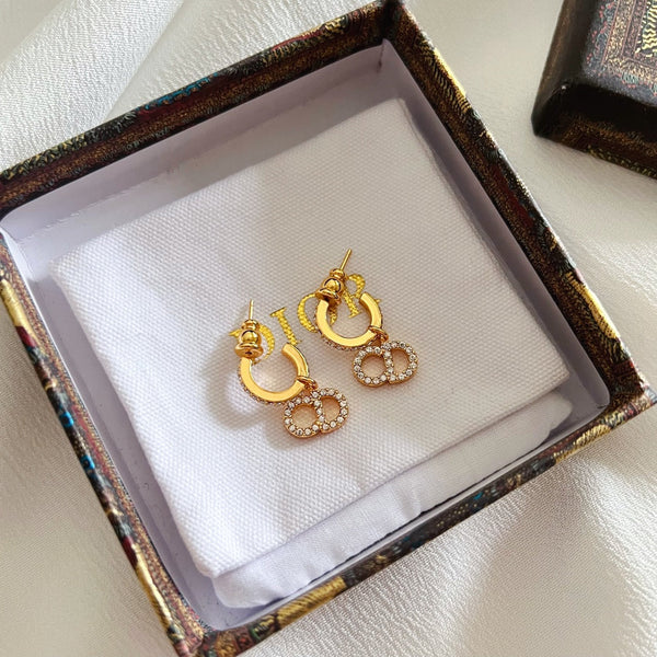 ORECCHINI A PENDENTE CD ORO