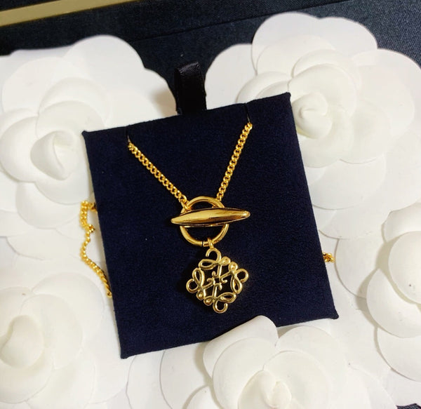 ANAGRAM PEDANT GOLD NECKLACE