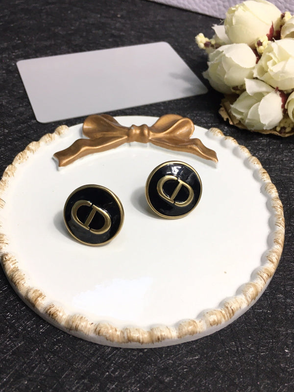 ORECCHINI IN ONICE CON BORCHIE CD