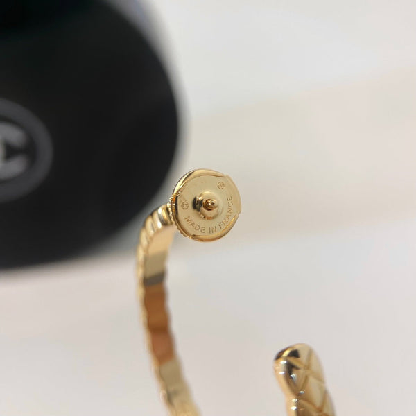 ORECCHINI A CERCHIO CON DIAMANTI CRUSH