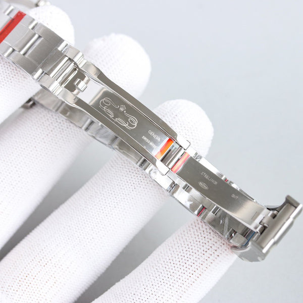 OYSTER PERPETUAL 31MM RED DIAL