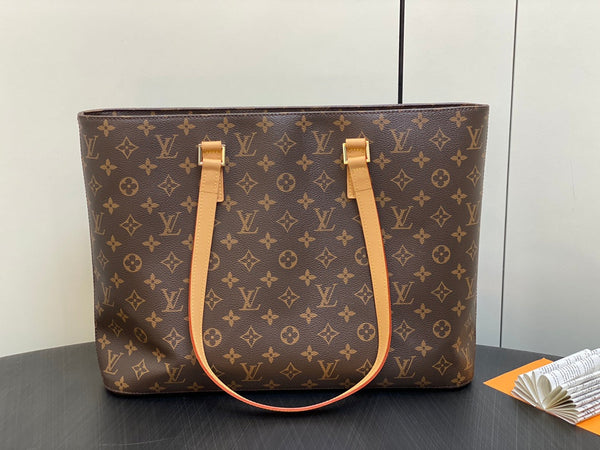 BORSA A SPALLA LUCO 40 MONOGRAM IN PELLE MARRONE