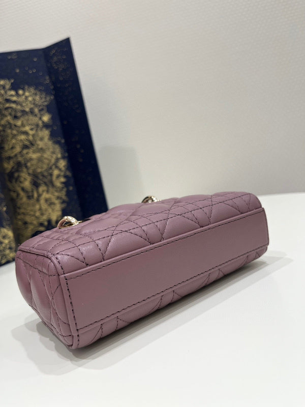 LADY D-JOY 16 MICRO PELLE DI AGNELLO VIOLA