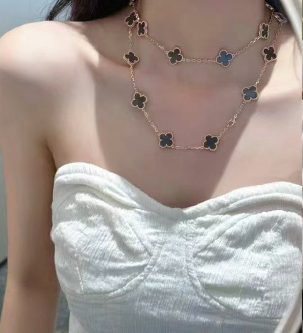 COLLANA IN ORO ROSA CON MOTIVO CLOVER 20 GRIGIO MOP