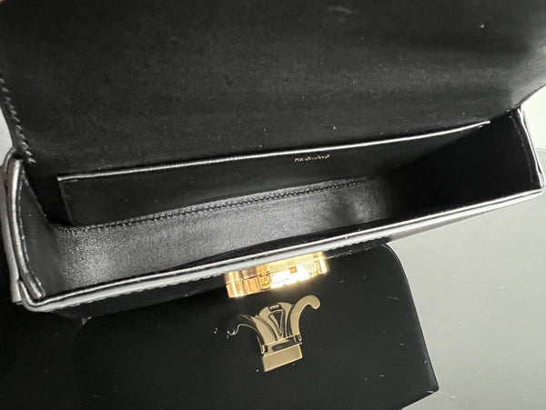 CLASSIC TRIOMPHE 20 BLACK CALFSKIN GOLD HARDWARE