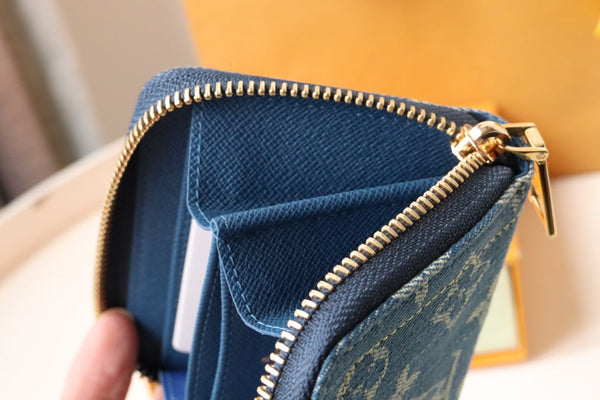 LV ZIPPY COIN 11CM DENIM BLU