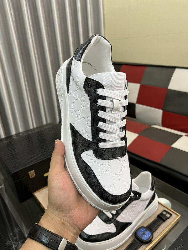 GG SNEAKERS IN EMBOSSED WHITE BLACK COWHIDE LEATHER