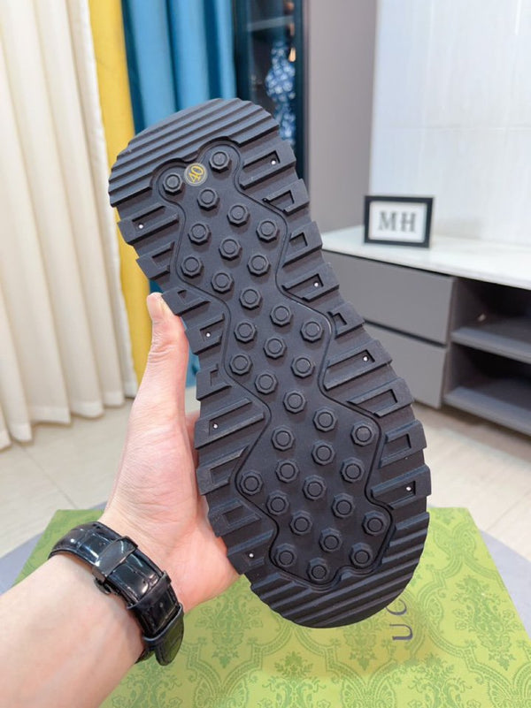 GG SNEAKER BLACK WITH ON PATTERN