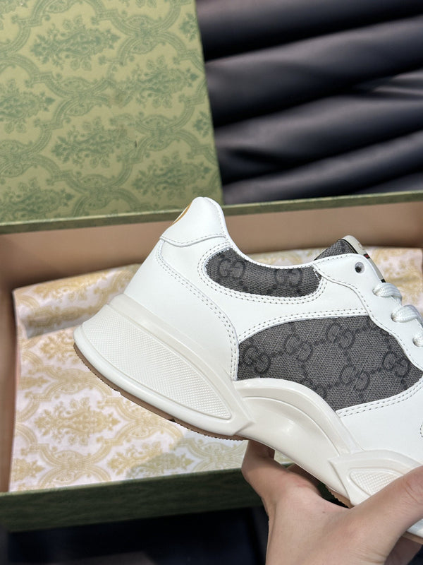 SCARPE DA SNEAKER GG RETRO RHYTON NERE BIANCHE