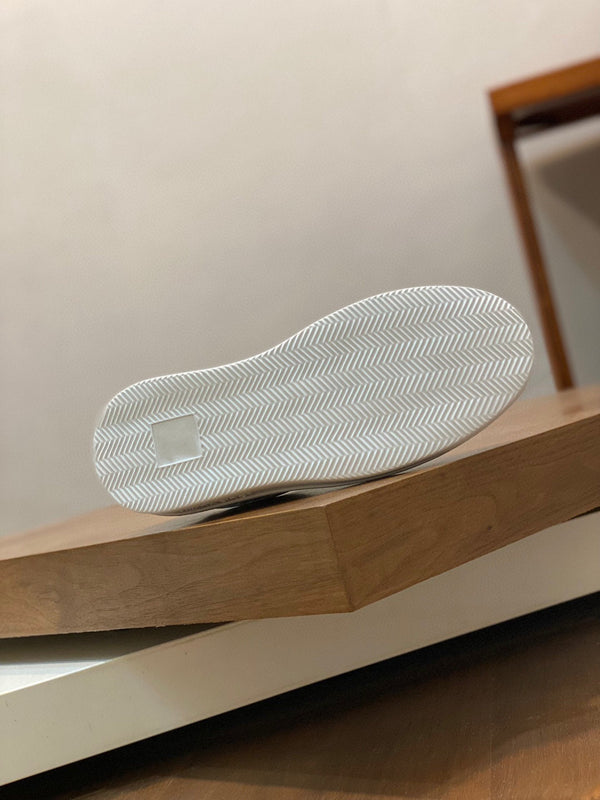 LV BEVERLY SNEAKER WHITE BLACK