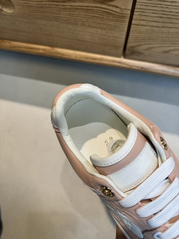 LV TIME OUT SNEAKER PINK