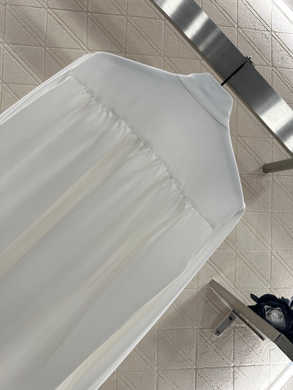 Camicia LV25 con pieghe, collo annodato e spalle dritte in poliestere bianco 294486