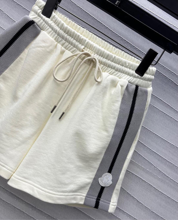 Moncle 25 Round Neck Sweatshirt and Short Suits in White Cotton 232232