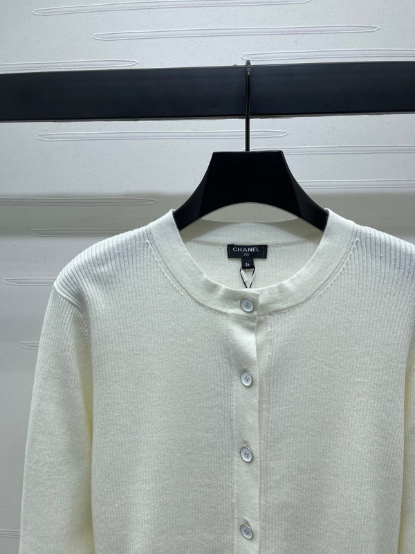 CHANEL GILET EN LAINE À MANCHES LONGUES STYLE 283