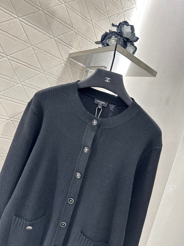CARDIGAN EN LAINE CHANEL MODÈLE 272