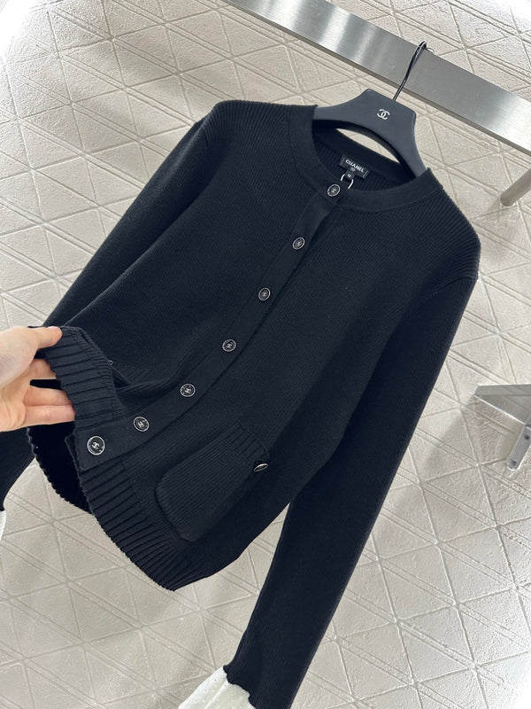 CARDIGAN EN LAINE CHANEL MODÈLE 272