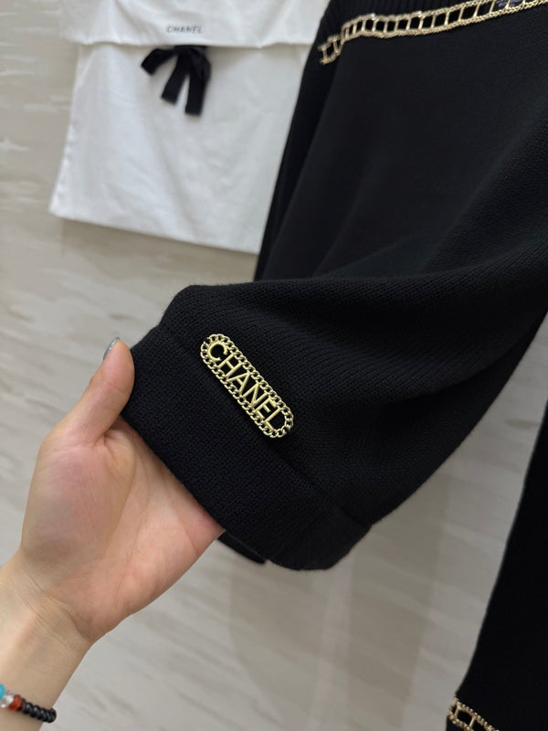 PULL EN CACHEMIRE CHANEL MODÈLE 261
