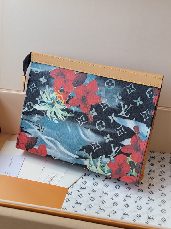 LV Pochette Voyage Clutch Handbag Monogram Canvas 261865