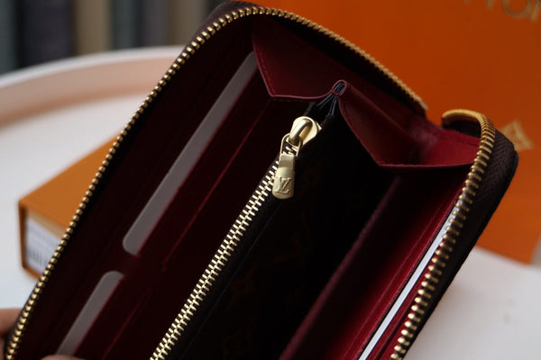 Portafoglio LV Clemence in tela monogramma marrone scuro 261869