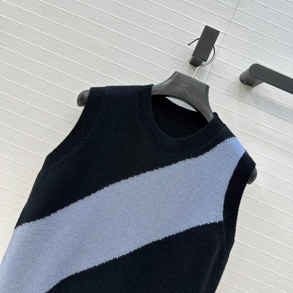 HM Embroidered Logo Vest in Black and Blue Cashmere