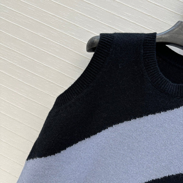 HM Embroidered Logo Vest in Black and Blue Cashmere