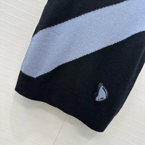 HM Embroidered Logo Vest in Black and Blue Cashmere