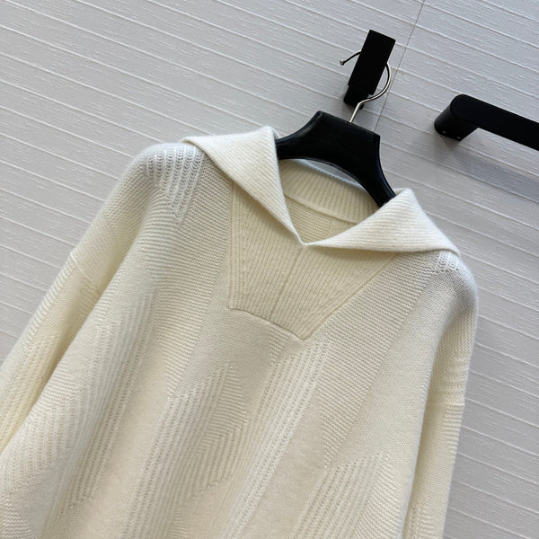 HM Letter Sweater in White Cashmere