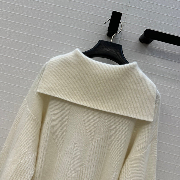 HM Letter Sweater in White Cashmere