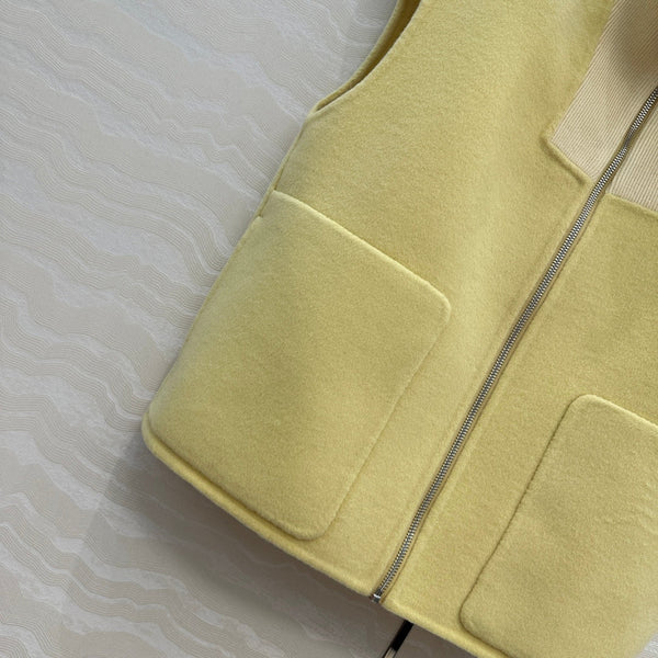 HM 25S Zipped Vest in Light Yellow Wool and Cashmere