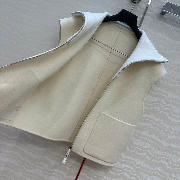 HM 25S Zipped Vest in White Wool and Cashmere