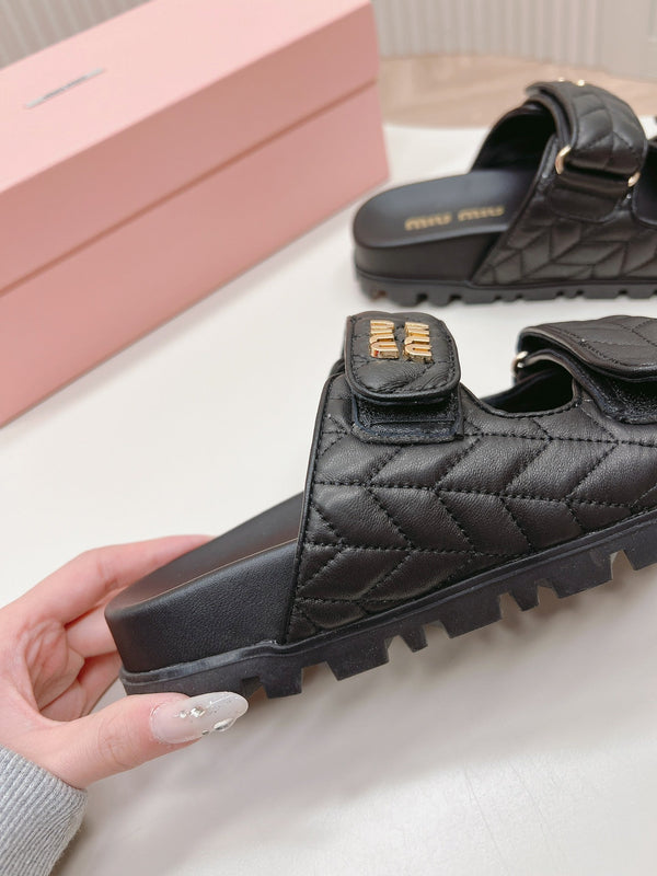Miumiu Sandal Black Sheepskin 133357