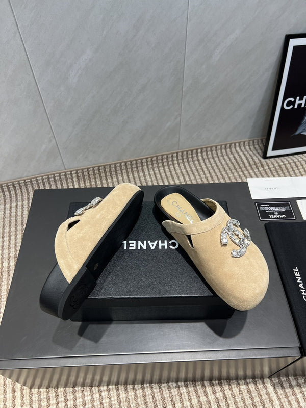 CC 25S Birkenstock Thick-Sole Loafers in Beige Velvet 442542