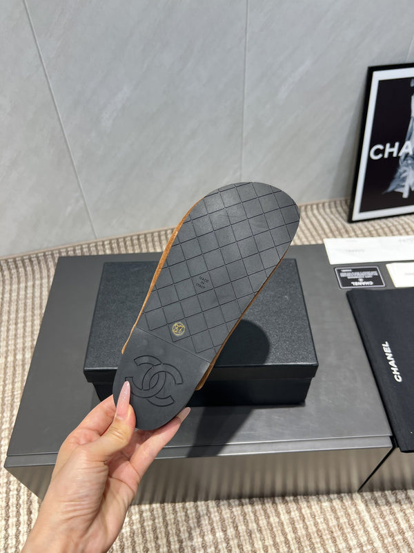 CC 25S Birkenstock Thick-Sole Loafers in Brown Velvet 442541