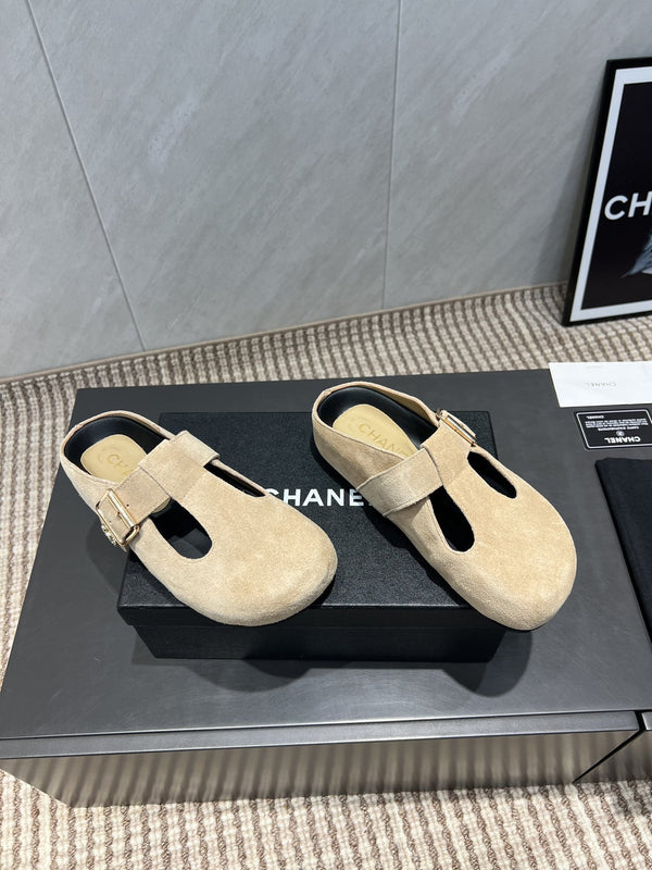 CC 25S Birkenstock Thick-Sole Loafers in Beige Suede 442539