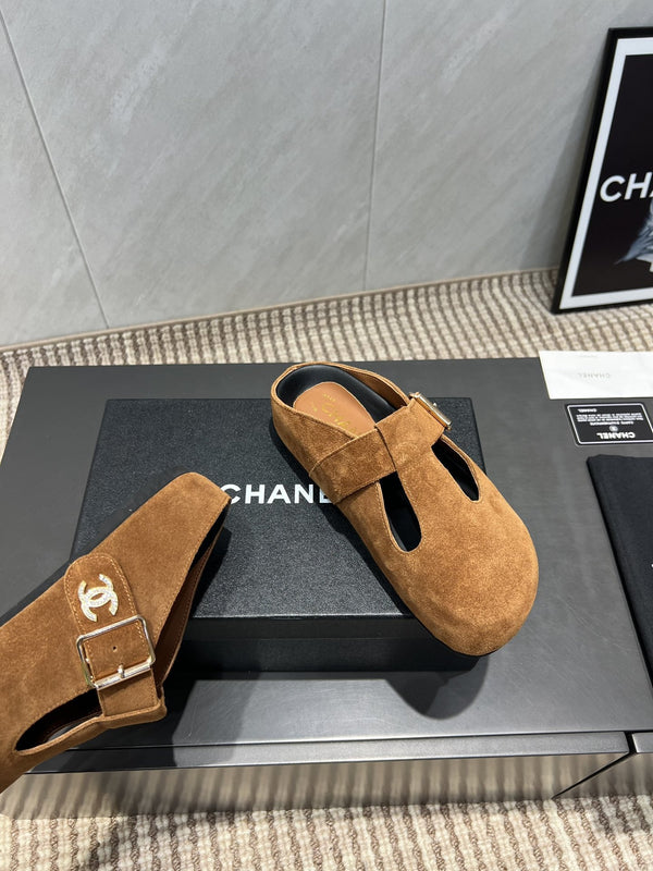 CC 25S Birkenstock Thick-Sole Loafers in Brown Suede 442538