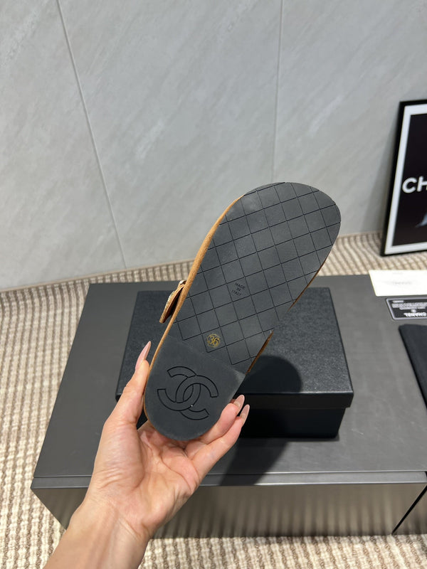 CC 25S Birkenstock Thick-Sole Loafers in Brown Suede 442538