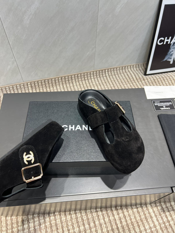 CC 25S Birkenstock Thick-Sole Loafers in Black Suede 442537