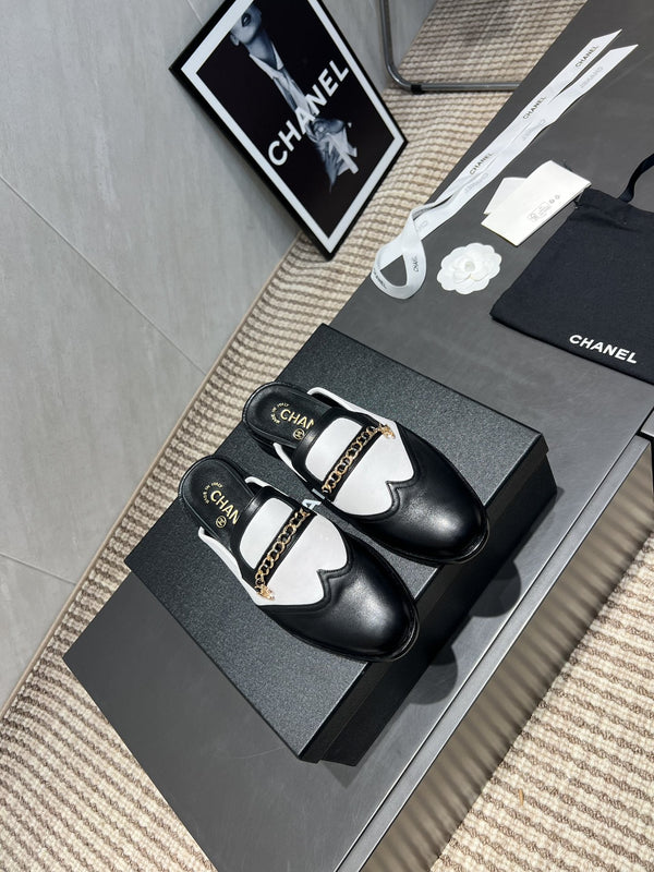 CC 25S Round Toe Chain Loafer Half Slippers in Black and White Cowhide 442536